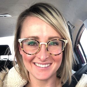 Meet your Posher, Hillary